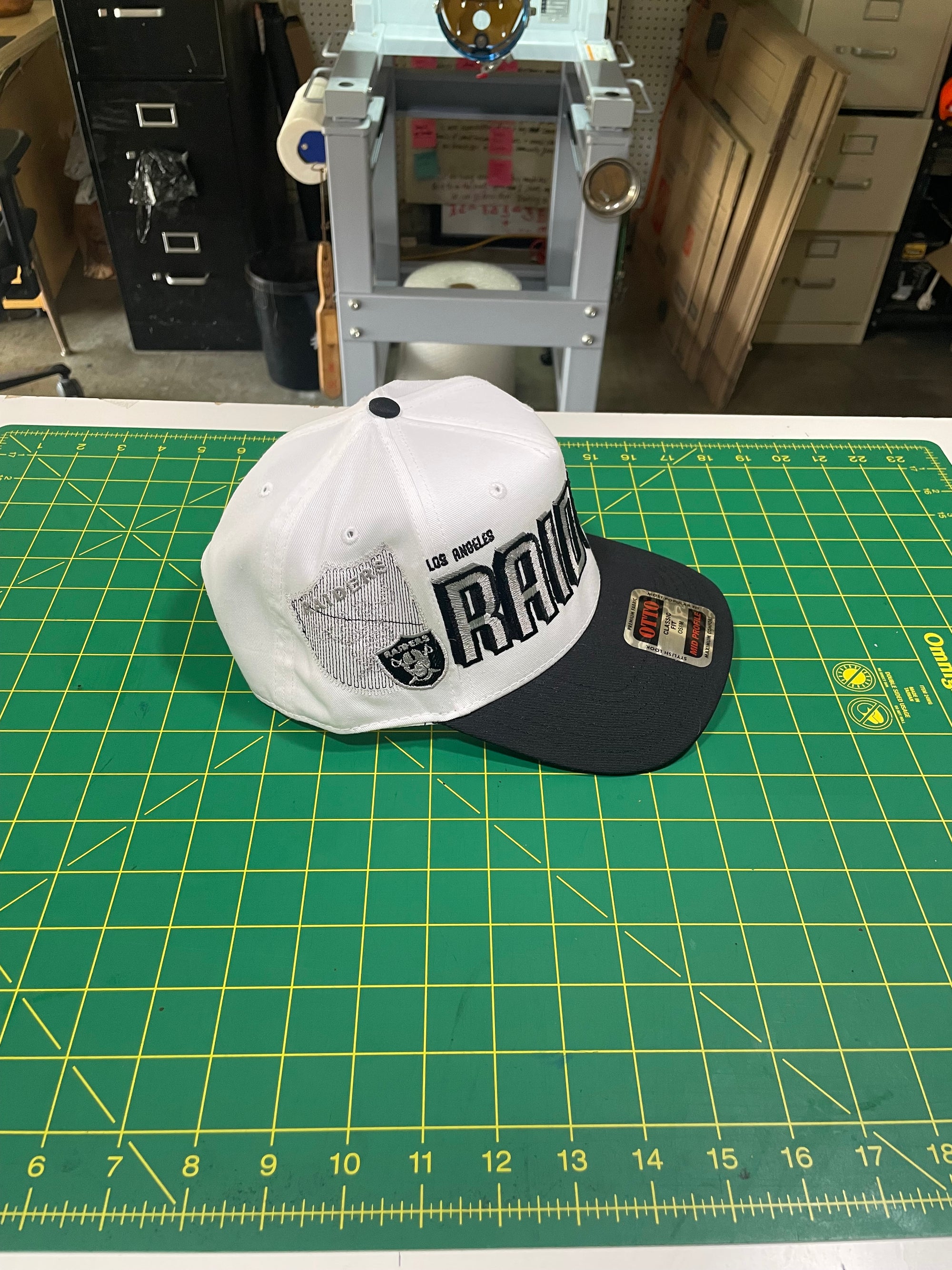 Los Angeles Raiders Vintage Hat – Black & White
